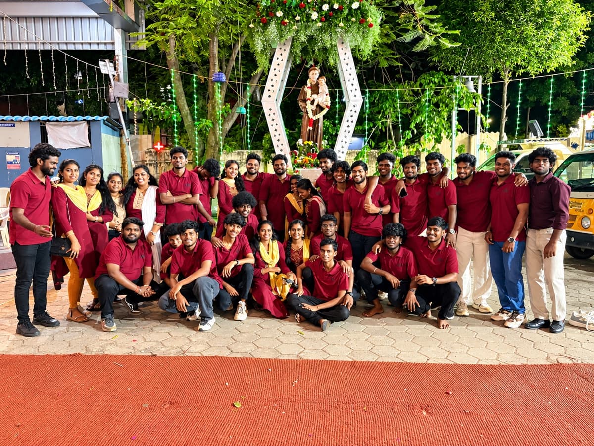 Maroon Group Portrait